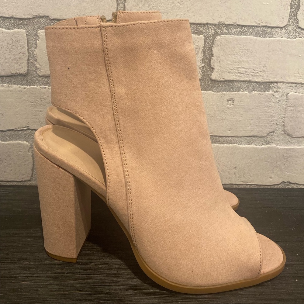Womens new , never worn. No box bootie peak toe rose/cream  pink